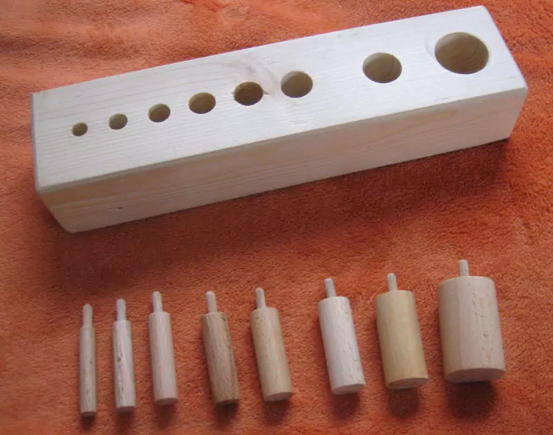 Montessori Einsatzzylinder mit gleicher Höhe, aber unterschiedlichem Durchmesser